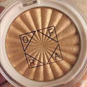 OFRA Highlighter